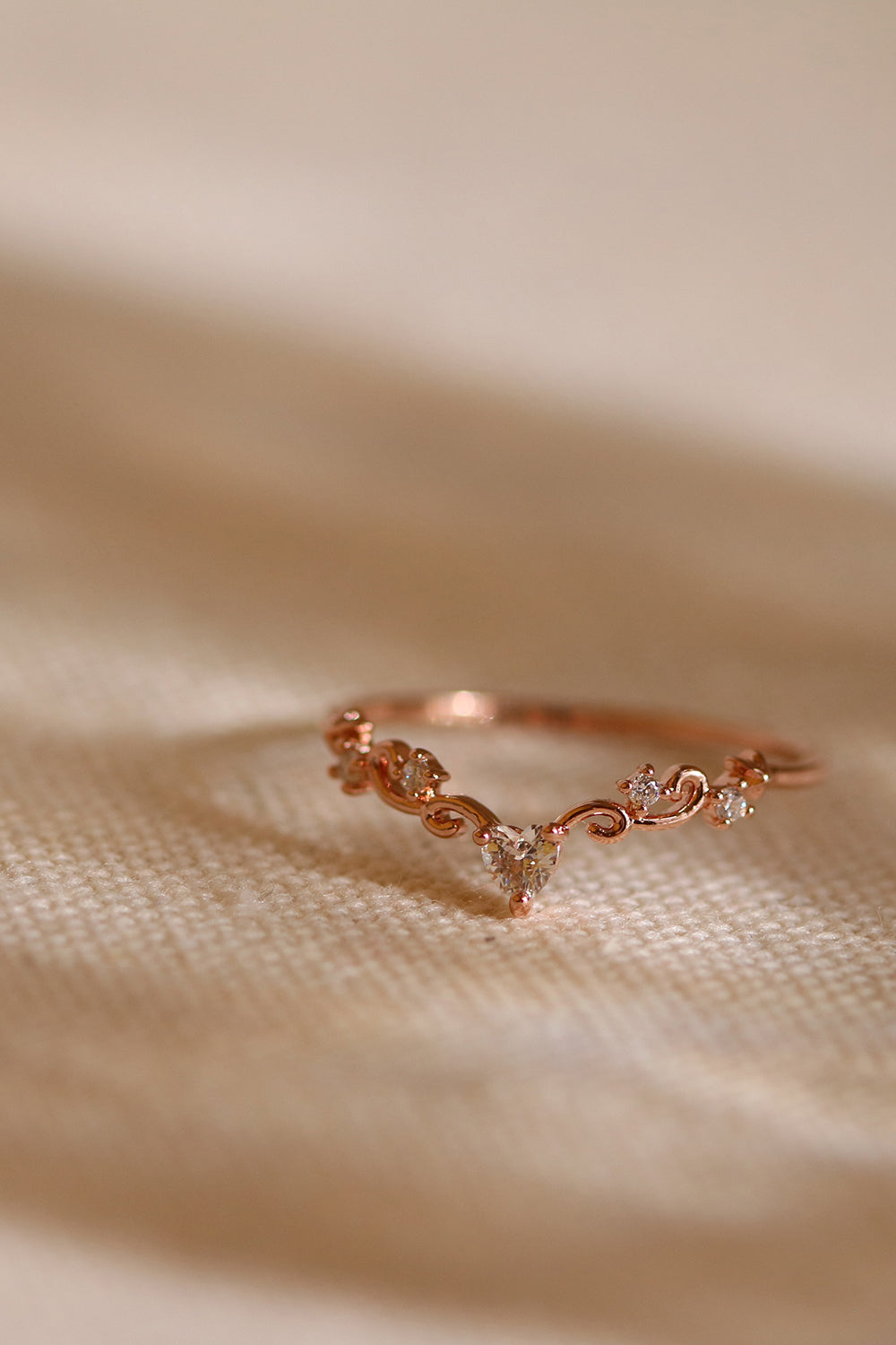 Elegant heart ring
