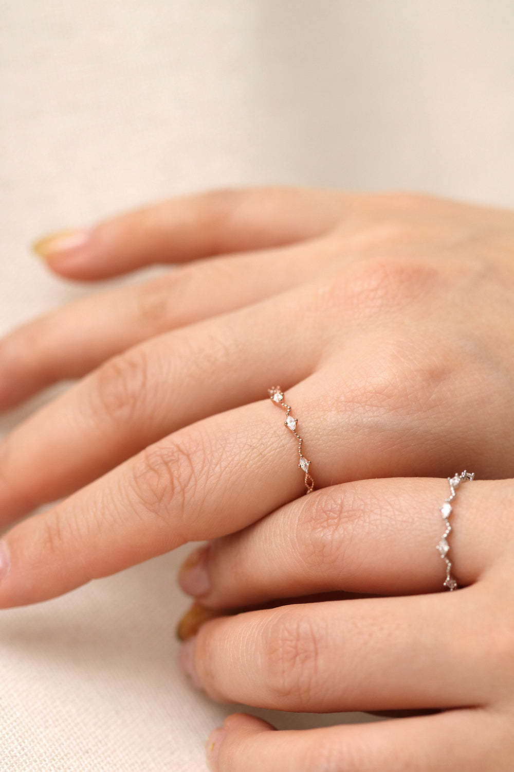 Diamond cubic relay ring