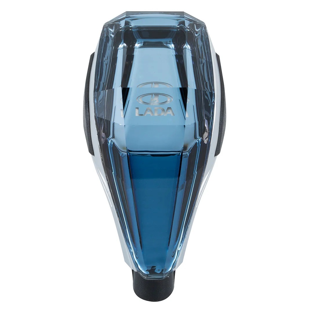 Το κουμπί αλλαγής ταχυτήτων με κρυστάλλινο φωτισμό LED ταιριάζει στα περισσότερα αυτοκίνητα