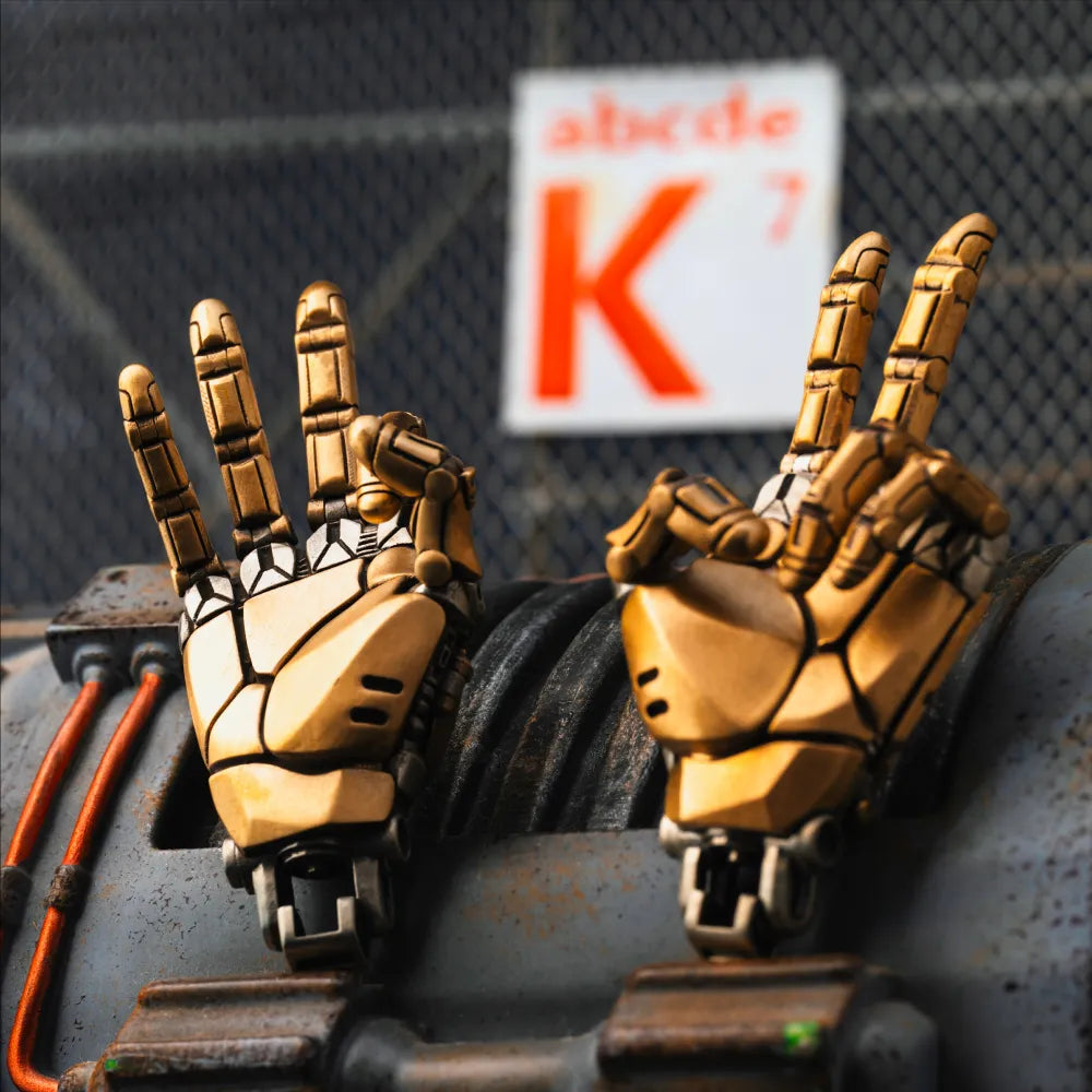 Mechanical Hand Pendant - Right