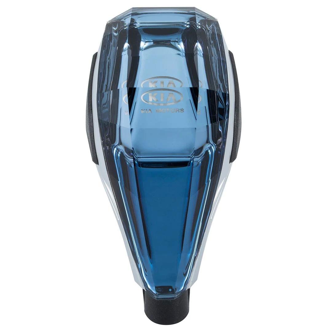 Το κουμπί αλλαγής ταχυτήτων με κρυστάλλινο φωτισμό LED ταιριάζει στα περισσότερα αυτοκίνητα