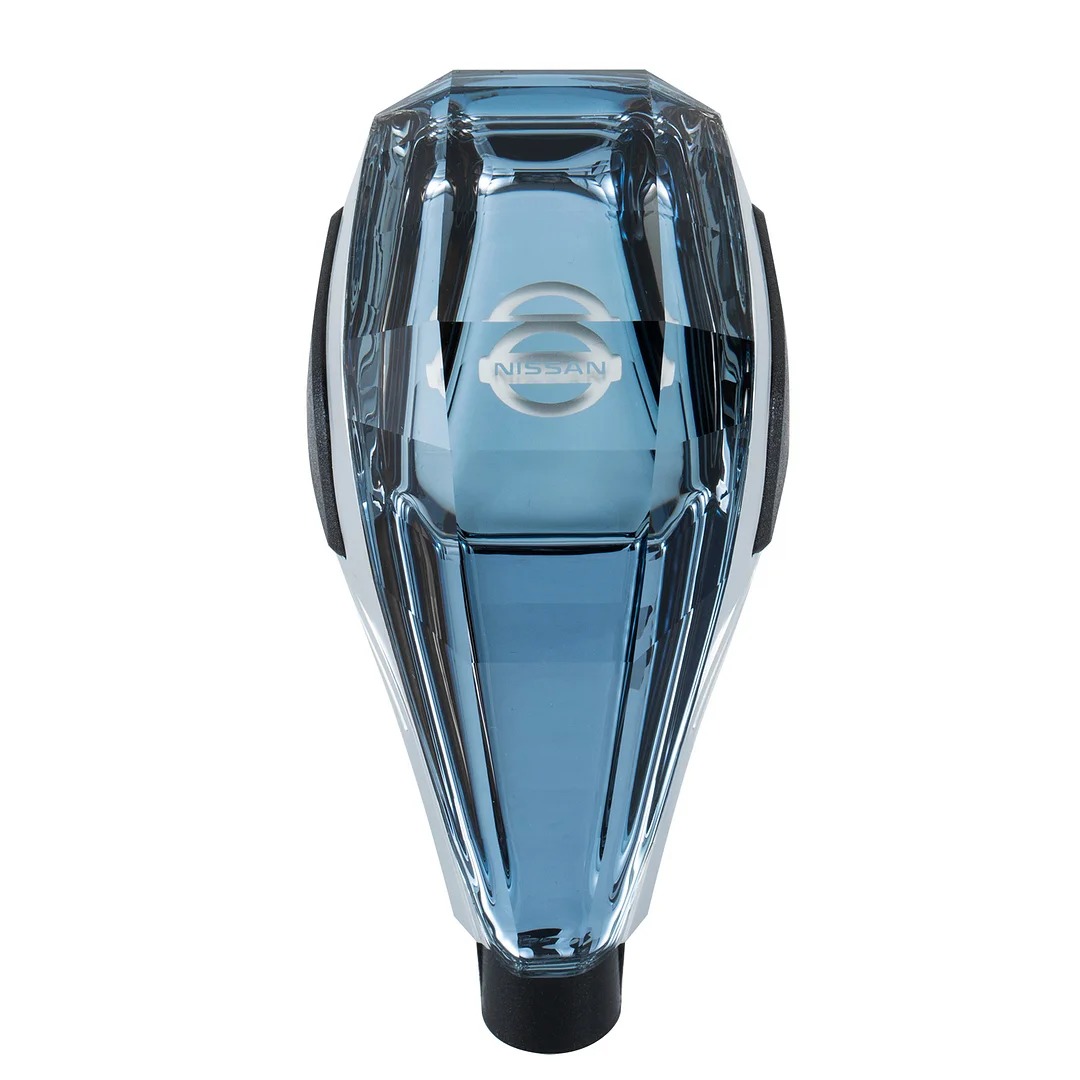 Το κουμπί αλλαγής ταχυτήτων με κρυστάλλινο φωτισμό LED ταιριάζει στα περισσότερα αυτοκίνητα