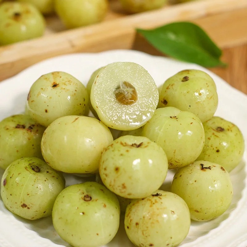 Red-Skinned Phyllanthus emblica