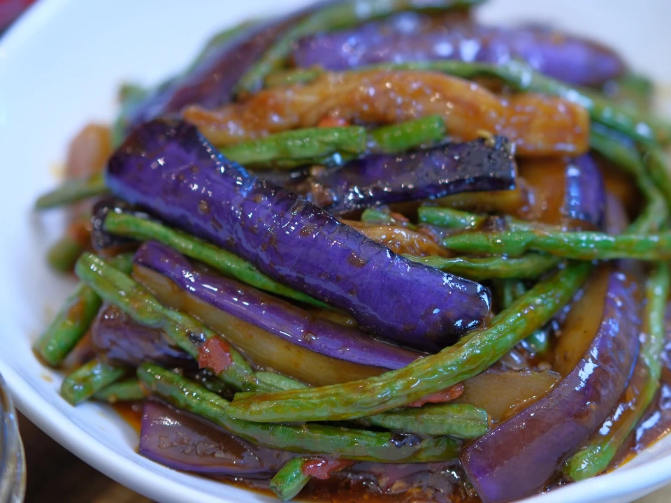 Purple Long Eggplant Seeds – High-Yielding, Tender & Nutrient-Rich