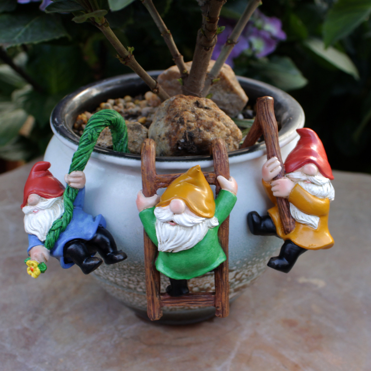 Set of 3 Hanging Garden Gnome Planter Ornaments – Cute Resin Flower Pot Decorations for Indoor & Outdoor Use