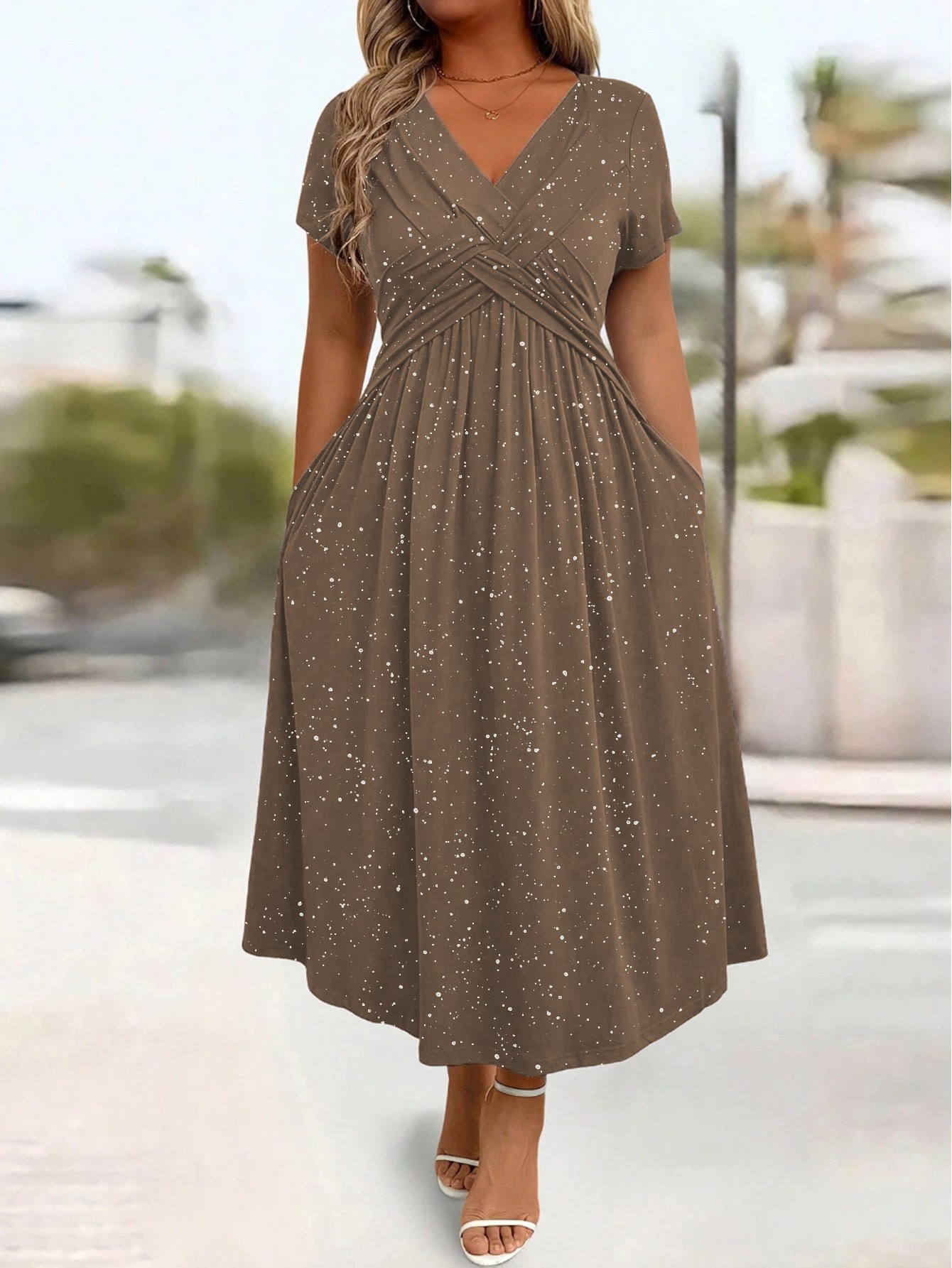 SPARKLING DRESS WITHTWISTED FEATURE