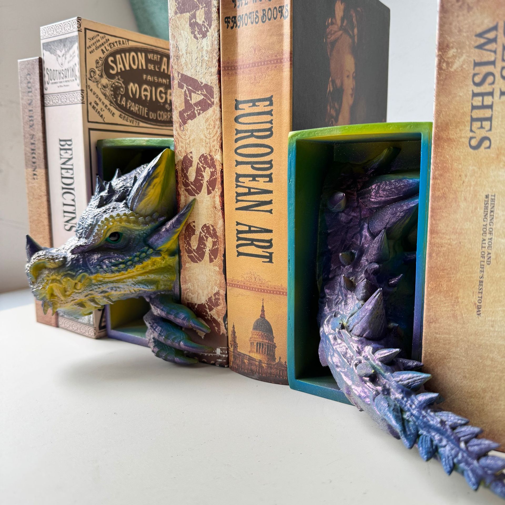 Fantasy Dragon Bookends – Detailed Resin Home Decor for Book Lovers