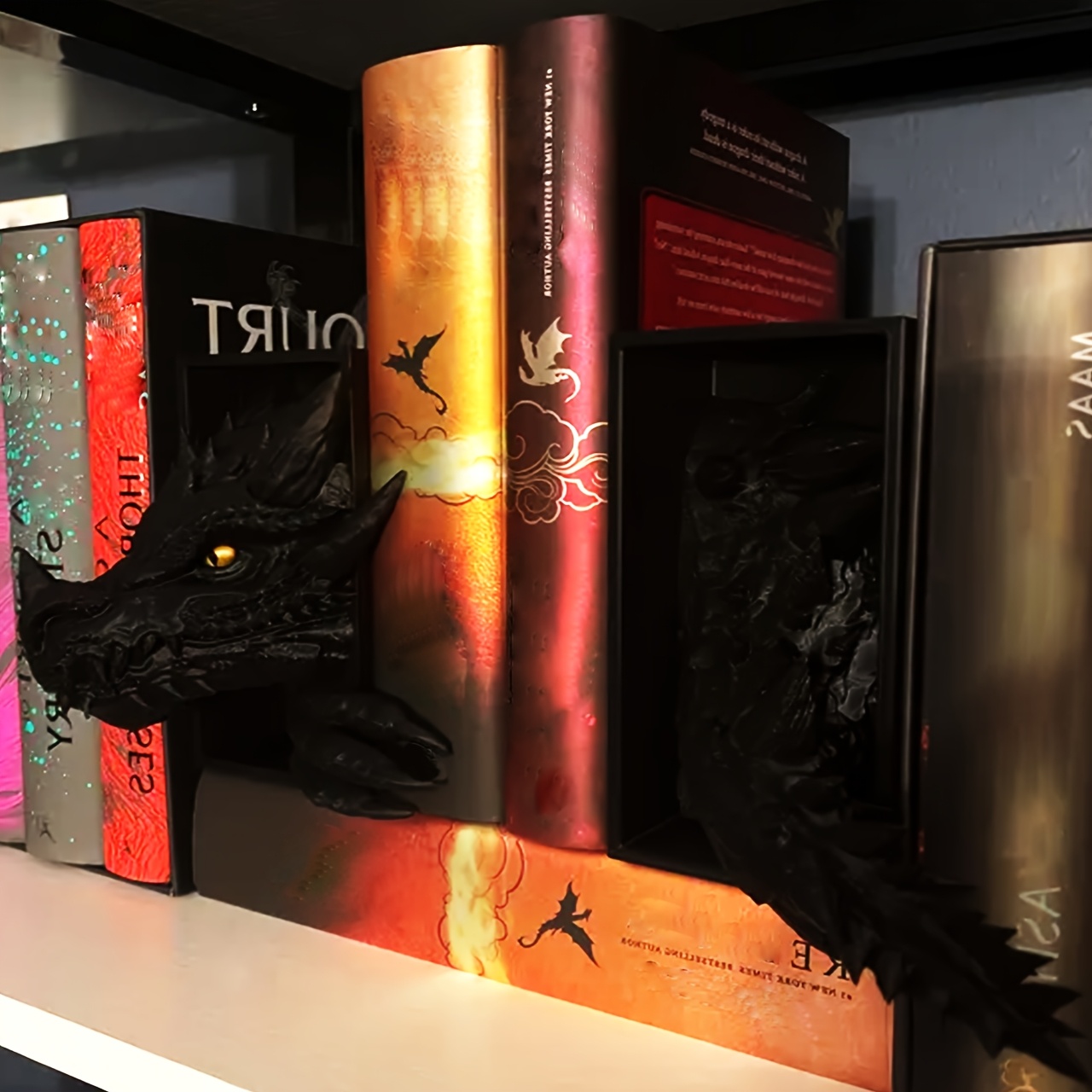 Fantasy Dragon Bookends – Detailed Resin Home Decor for Book Lovers