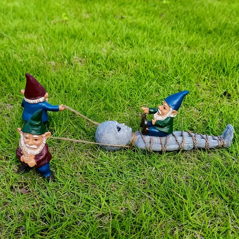 Gnome Capturing Alien Garden Statue