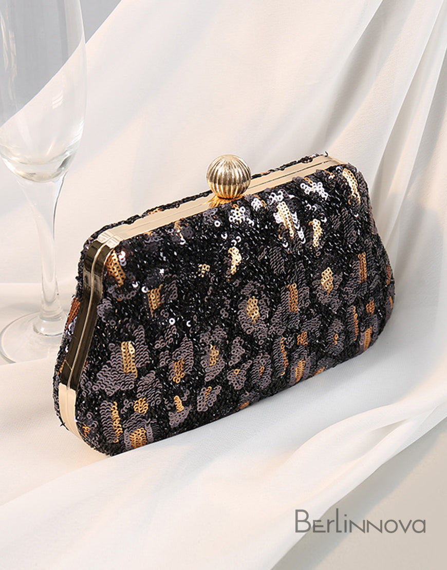 Eye-Catching Leopard Clutch Bag