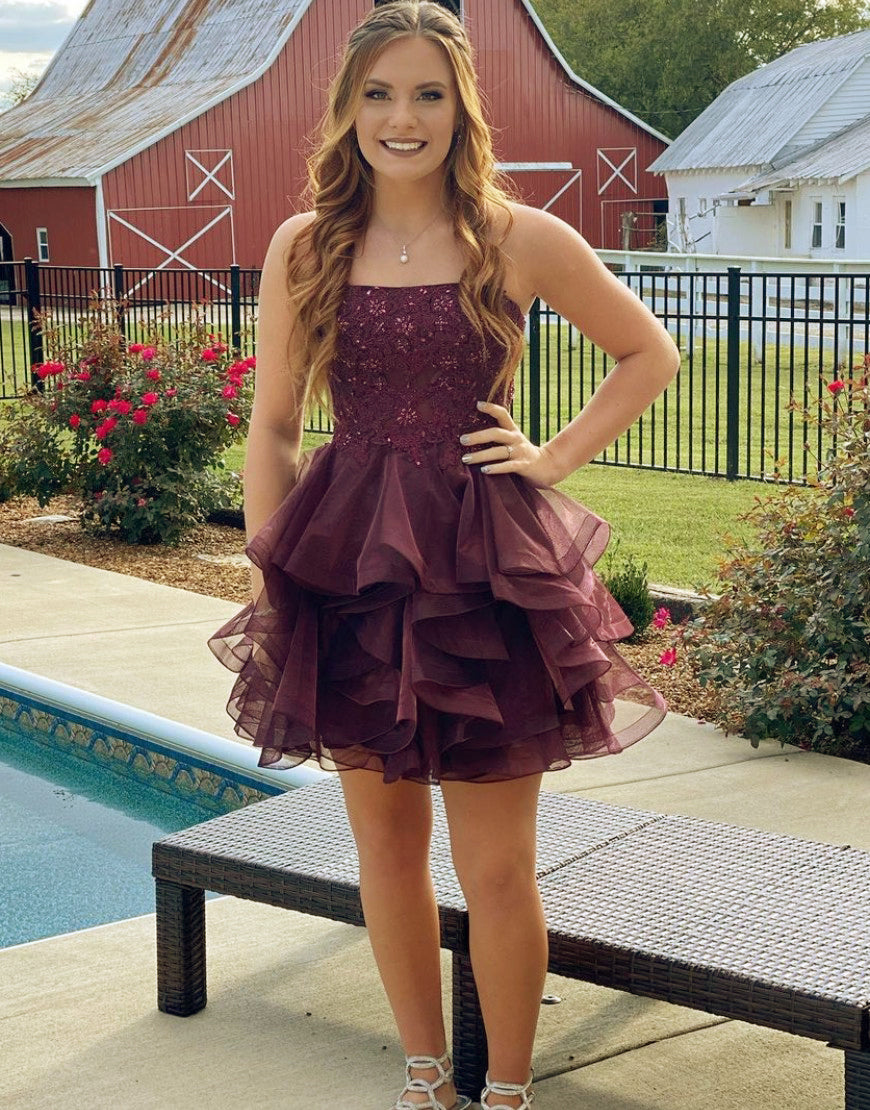 A-Line Burgundy Pleating Short Homecoming Dress With Appliques