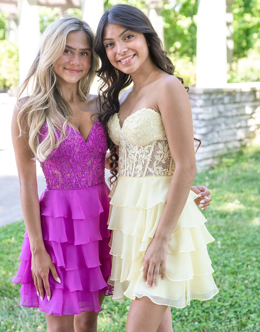 Glitter Lilac A-line Strapless Tiered Homecoming Dress with Appliques
