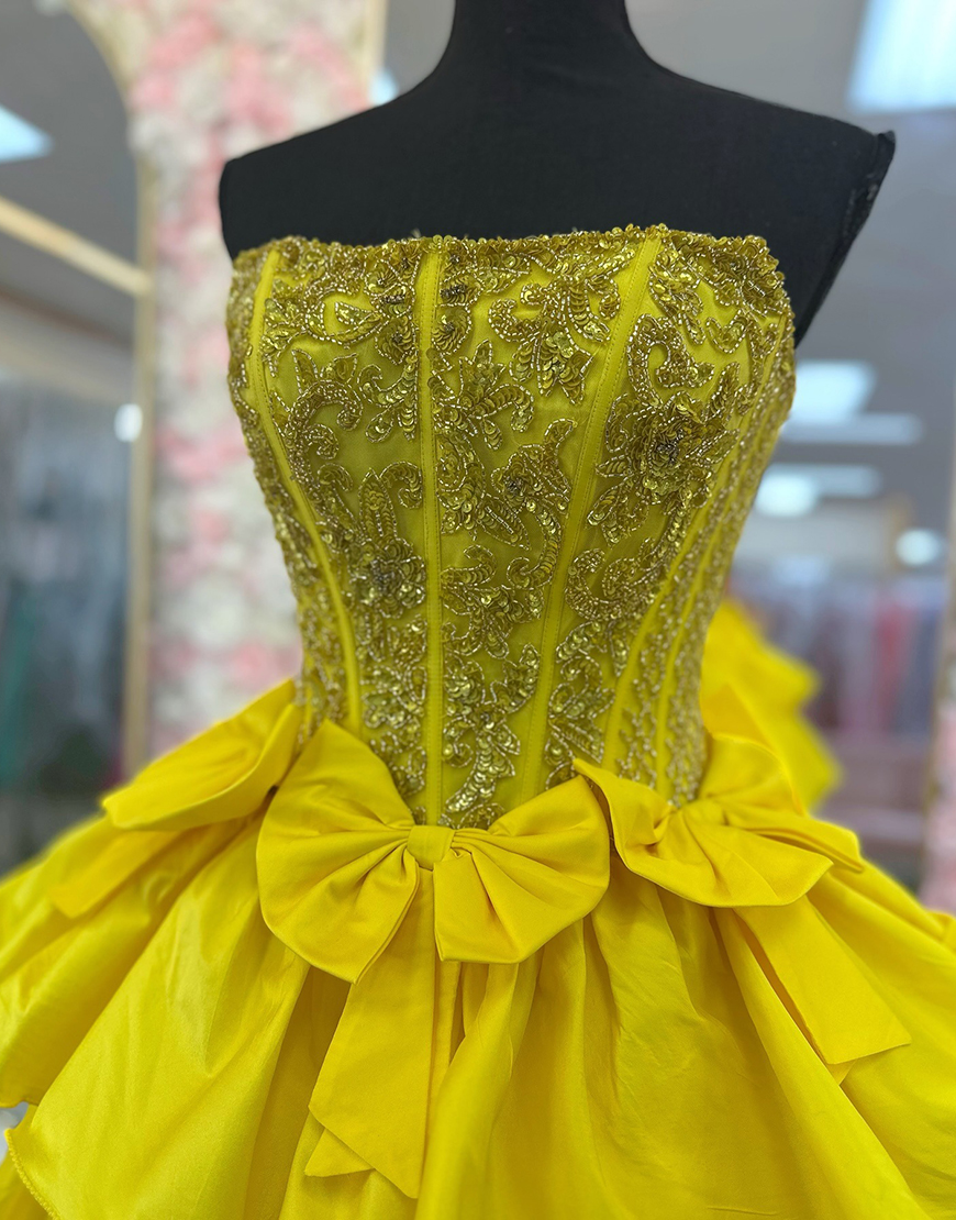 Sparly Fuchsia A-Line Ruffled Strapless Short Corset Homecoming Dress with Bows