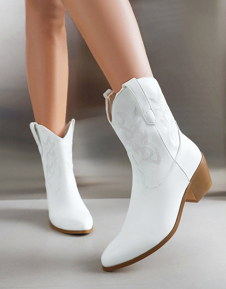 Golden Fashion Embroidered Round Toe Cowgirl Boots