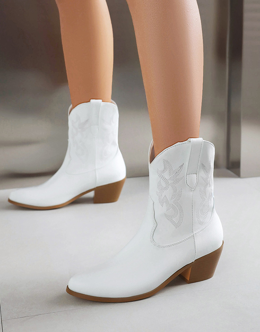 Golden Fashion Embroidered Round Toe Cowgirl Boots