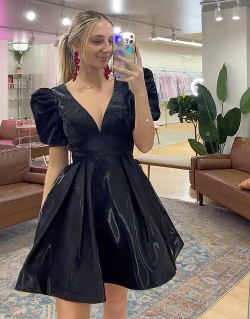 Metallic Black A-Line V Neck Puff Sleeves Homecoming Dress