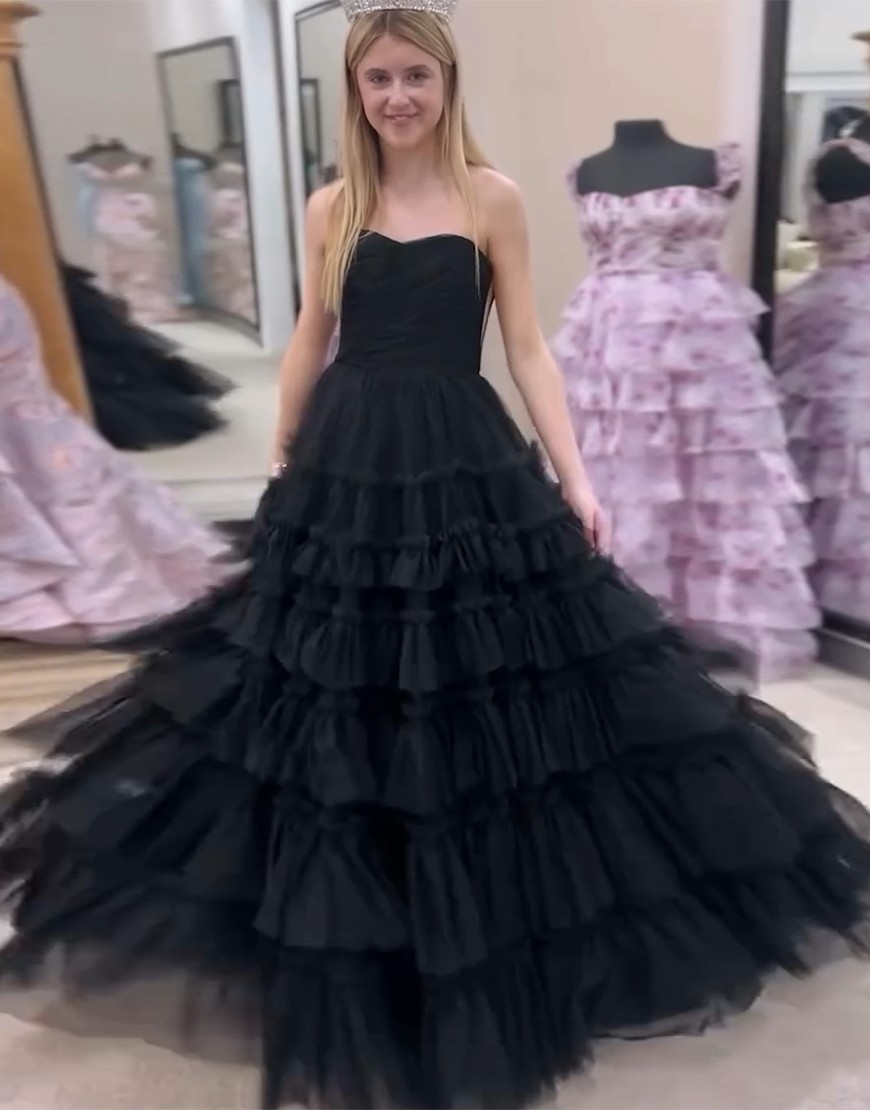 Black A-Line Strapless Ruffles Tulle Long Prom Dress