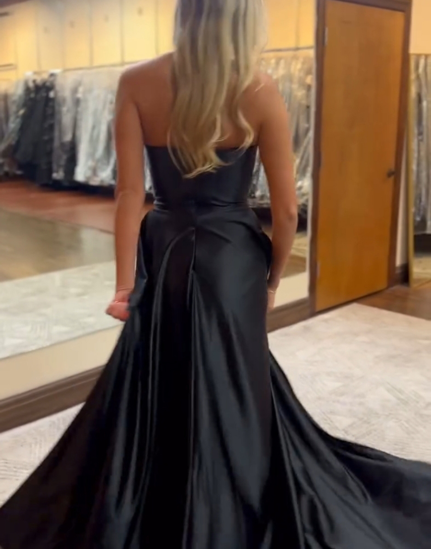 Black Mermaid Strapless Ruched Slit Long Prom Dress with Sweeping Train