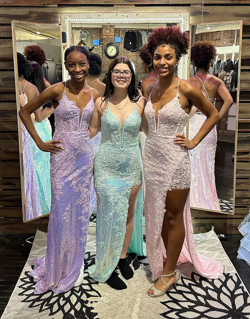 Sparkly Lilac Bodycon Spaghetti Straps Appliques Long Prom Dress with Slit
