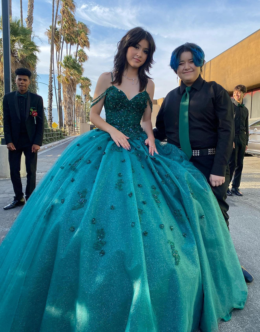 Princess Dark Green Spaghetti Straps Tassels Sequined Tulle Quinceanera Dress with Appliques