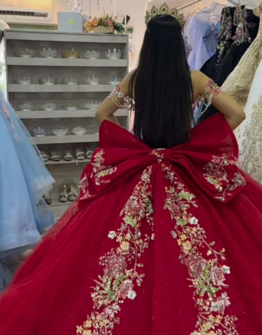 Sparkly Pink Off The Shoulder Sequined Bowknot Smasquerade Ball Gowns with Beading