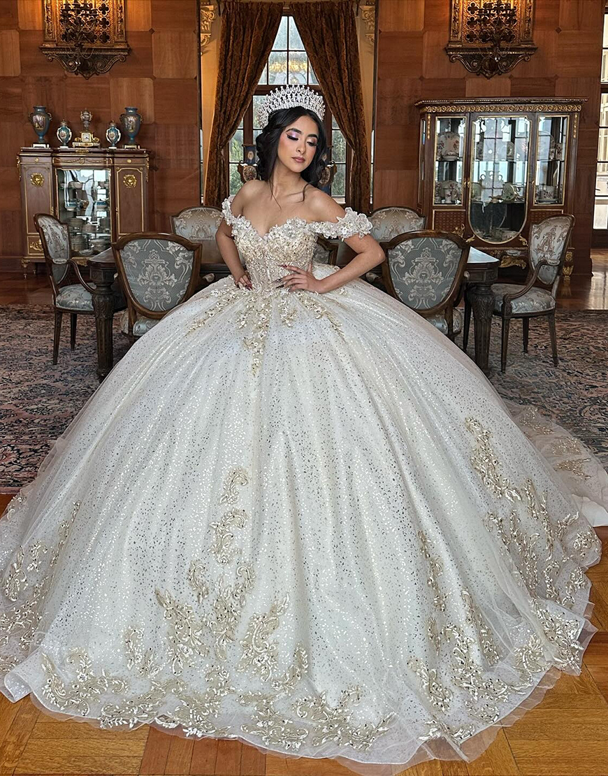 Sparkly  White Golden Sweetheart Tulle Sequined Quinceanera Dresses with Appliques