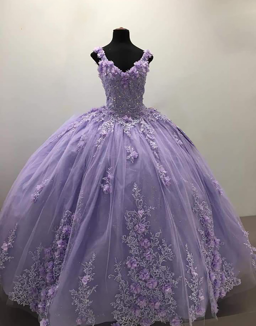 Sparkly Purple V Neck Sequined Appliques Flowers Tulle Quinceanera Dress