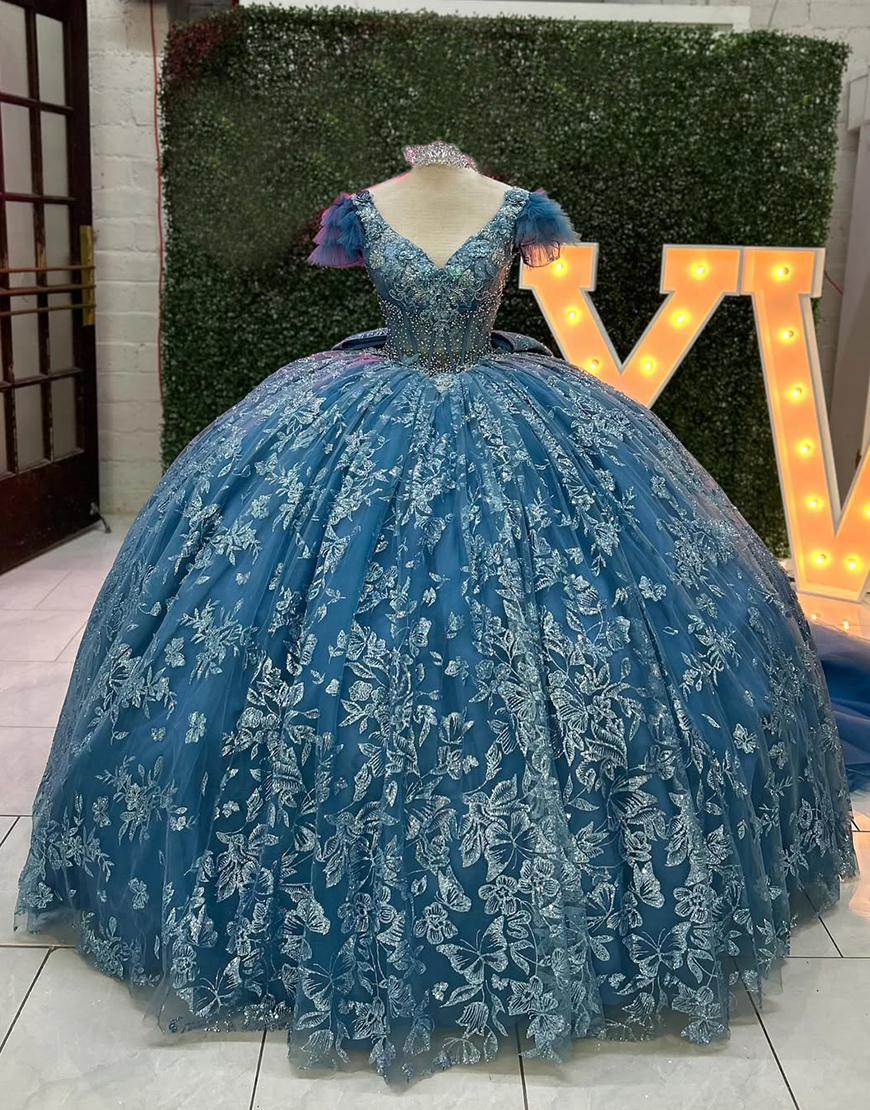Sparkly Grey Blue V Neck Sequined Appliques Ruffles Tulle Quinceanera Dress with Bow