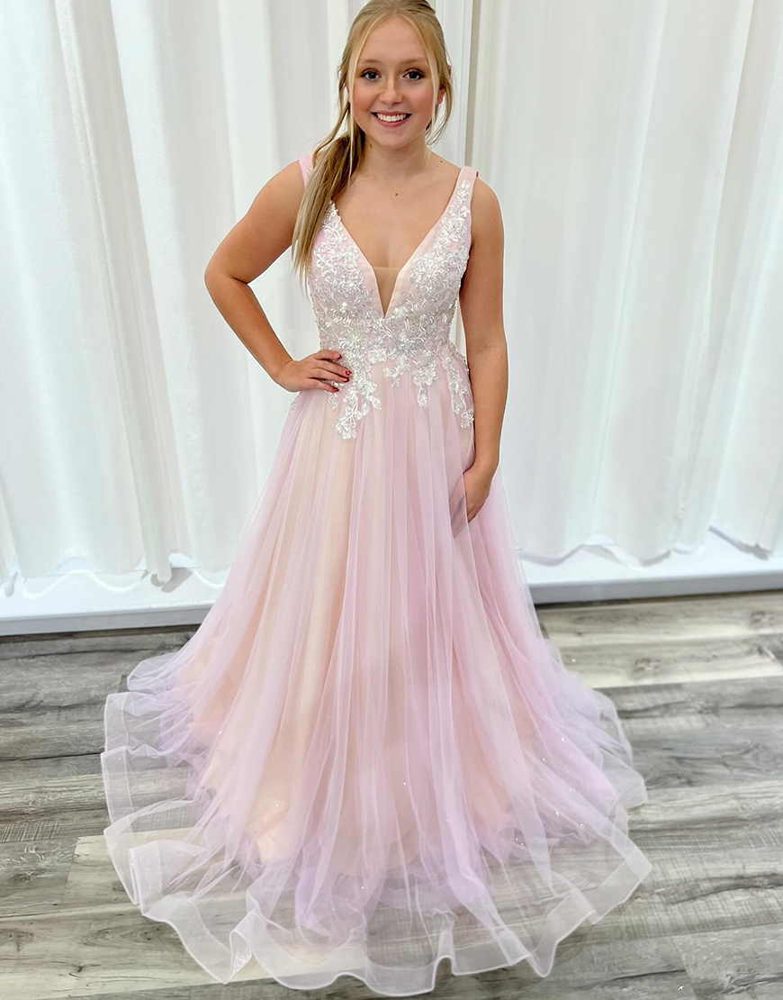 Graceful A-Line Pink Straps Tulle Long Prom Dress with Appliques