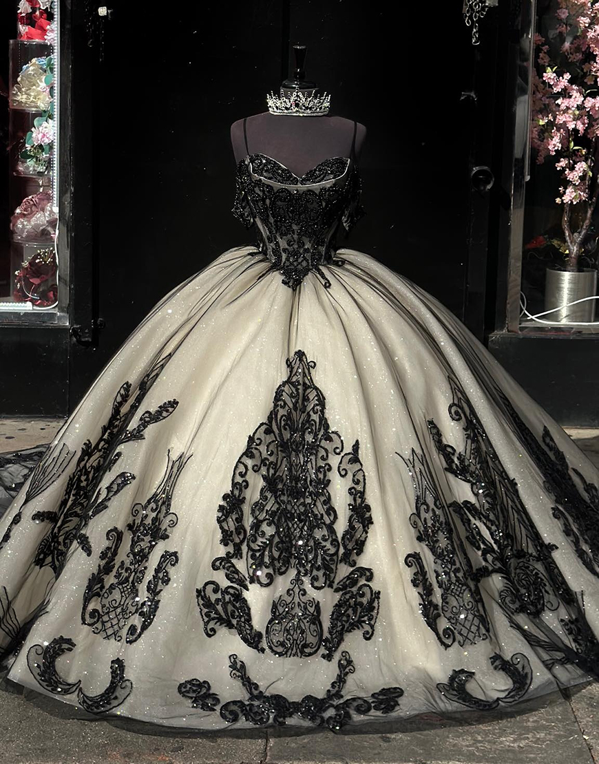 Princess Black Apricot Ball Gown Cold Shoulder Tulle Quinceanera Dress with Sequined Embroidery