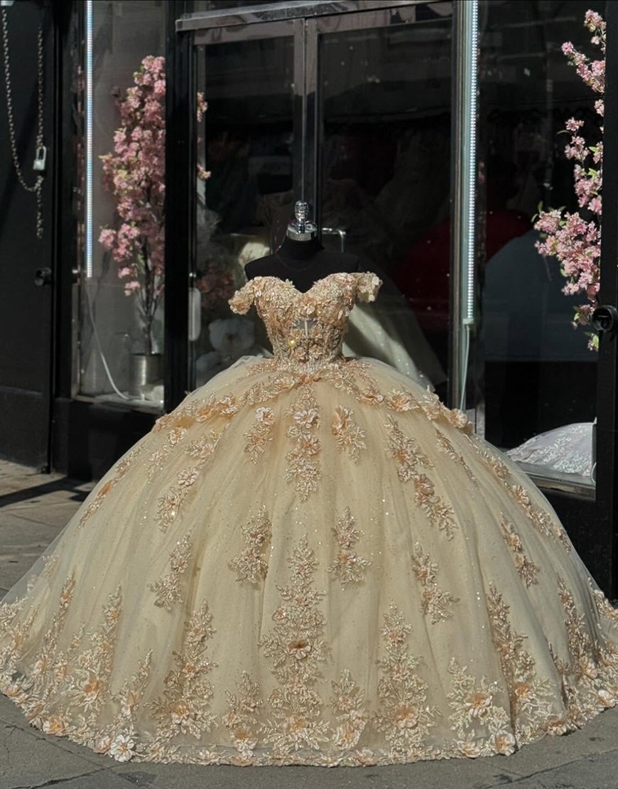 Sparkly Golden Ball Gown Off the Shoulder Ruffle Tulle Quinceanera Dress with Appliques