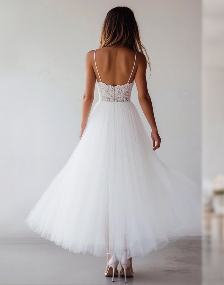 Princess White A-Line Spaghetti Straps Laced Top Tulle Long Graduation Dress