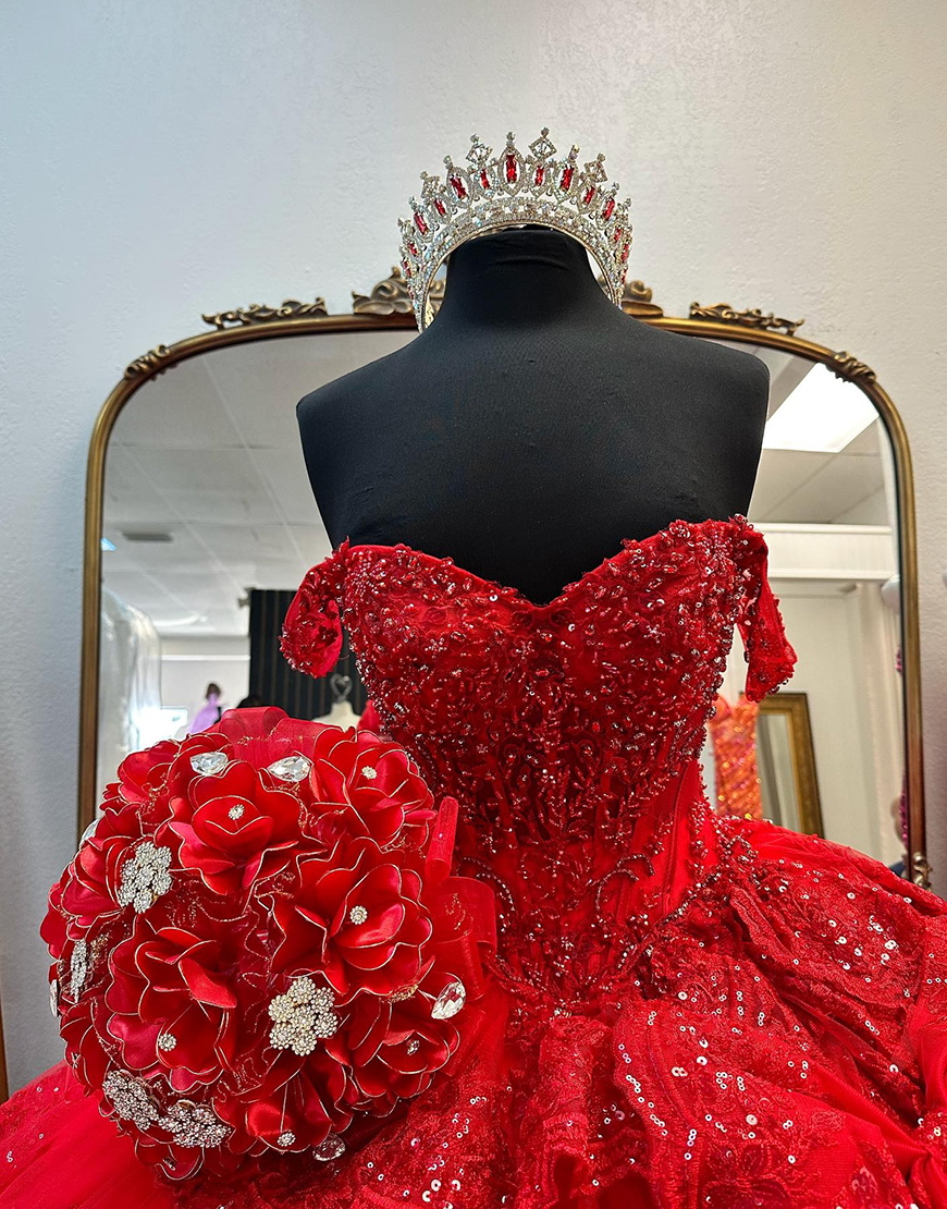 Sparkly Red Sweetheart Ball Gown Quinceanera Dress with Appliques