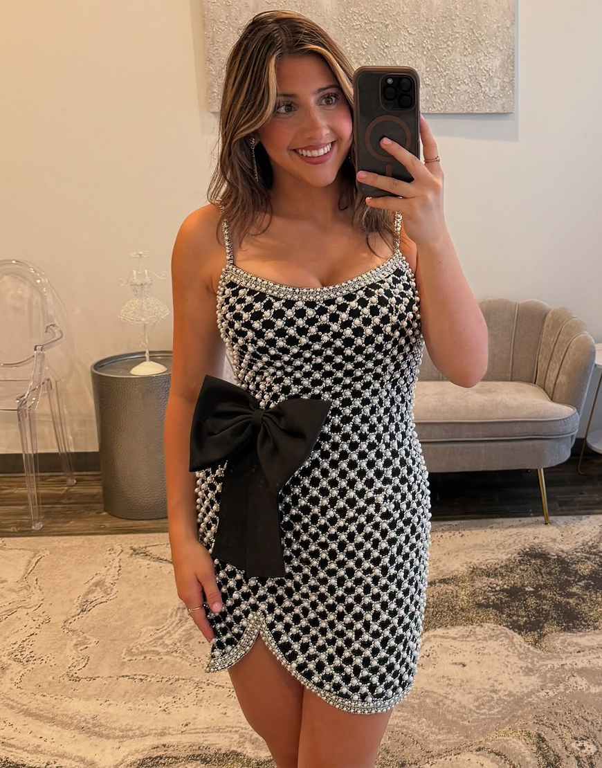 Silver Tight Spaghetti Straps Short Homecoming Dress with Pearls