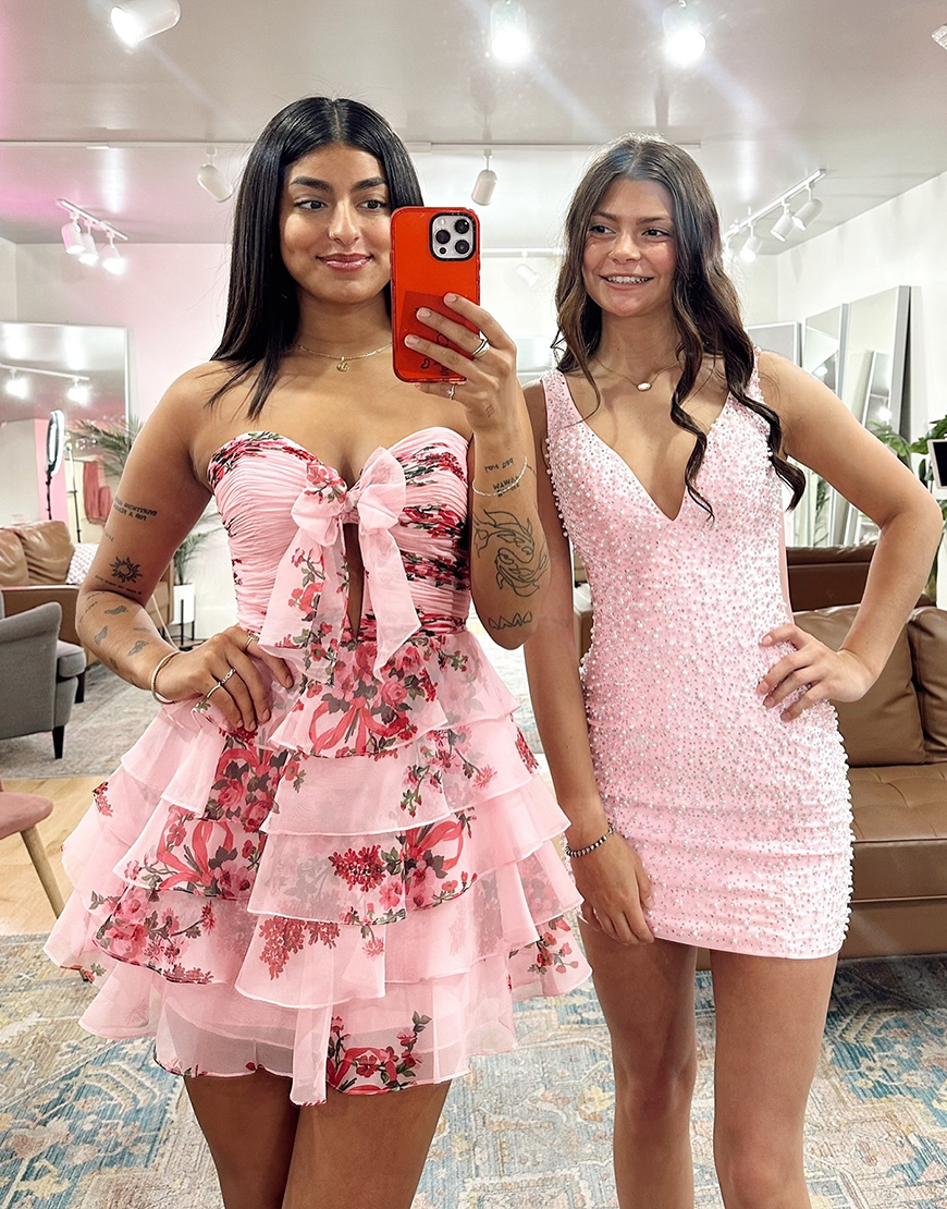 Sparkly White V Neck Sequins Tight Short Homecoming Dress