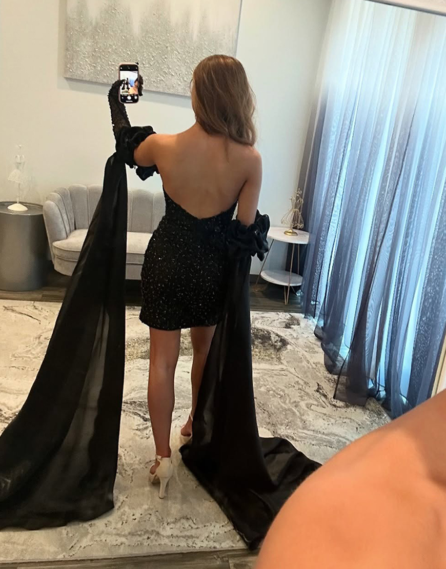 Sparkly Black Corset Sequins Tight Ruffled Short Homecoming Dress with Slit