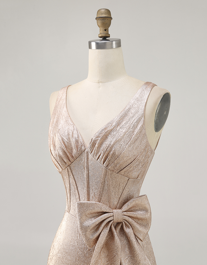 Champagne Jacquard V-Neck Short Corset Homecoming Dress with Bow