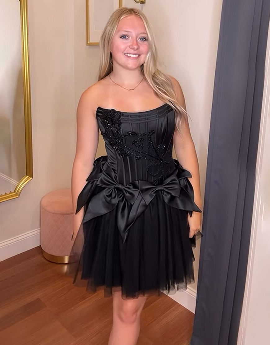 Black Corset Tulle A Line Short Homecoming Dress with Bows