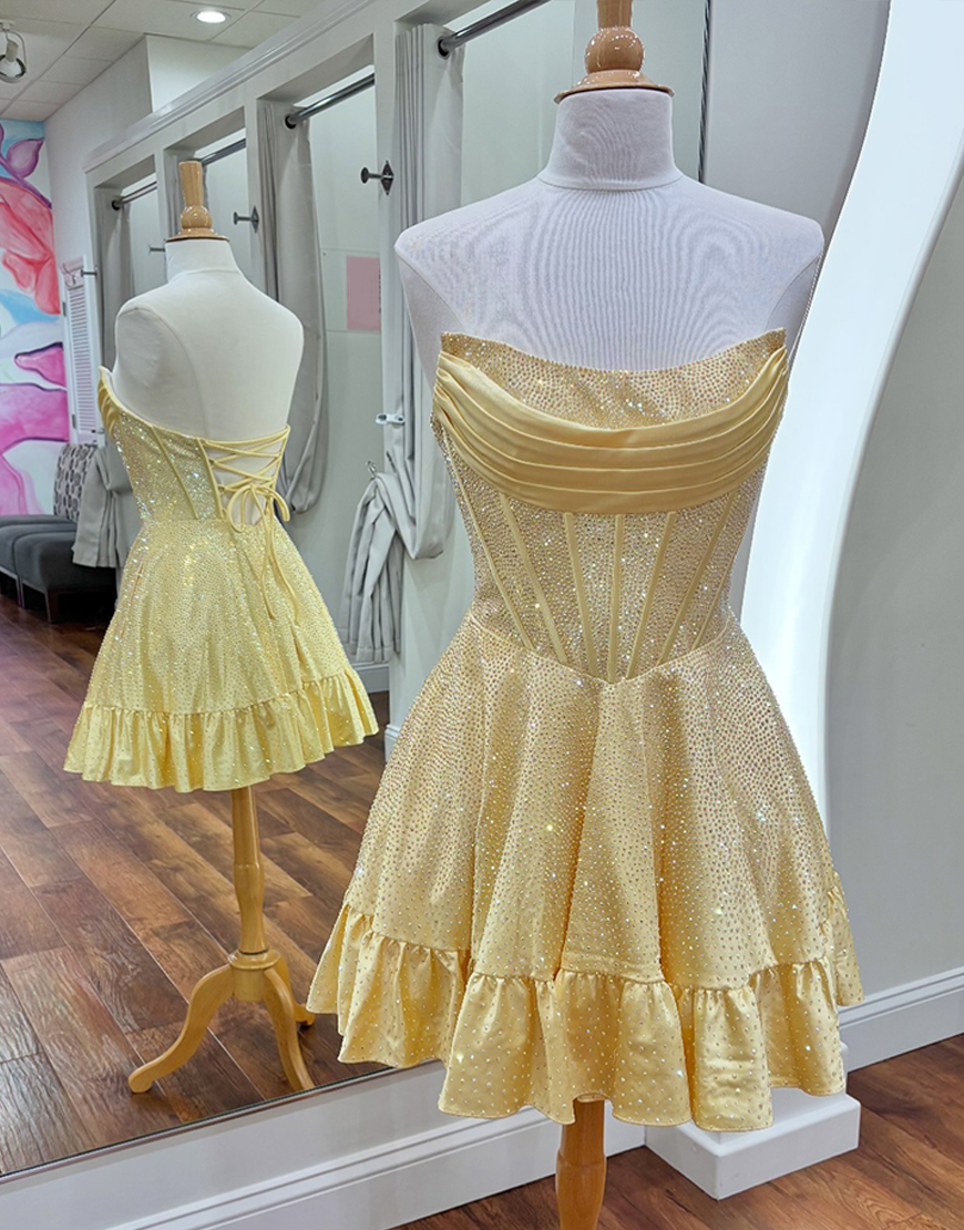 Sparkly Yellow Strapless Satin Short Corset Homecoming Dress with Beading 