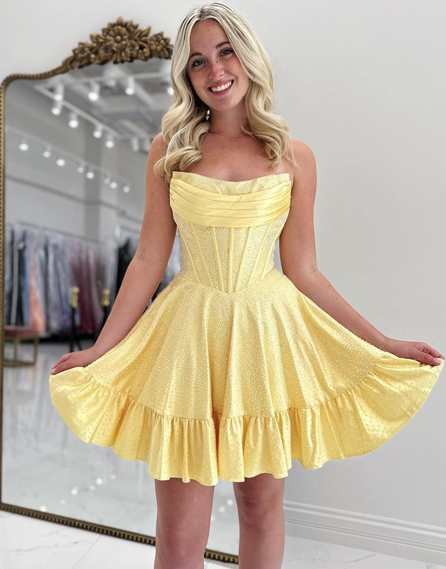 Sparkly Yellow Strapless Satin Short Corset Homecoming Dress with Beading 