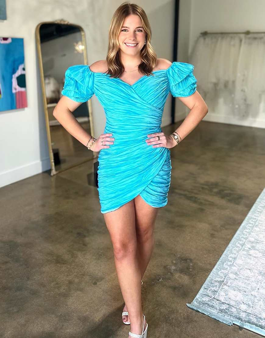Turquoise Ruched Tight Short Homecoming Dress with Sleeves