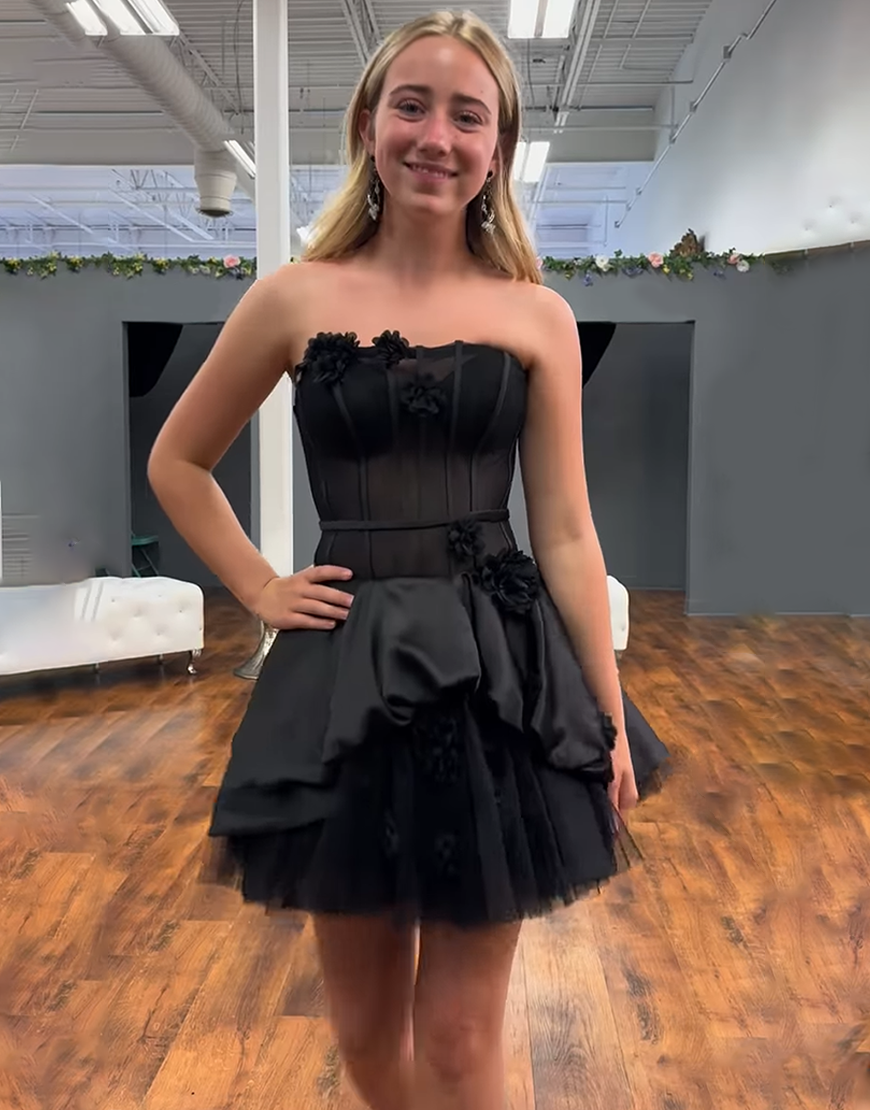 Black Floral A Line Strapless Short Corset Homecoming Dress