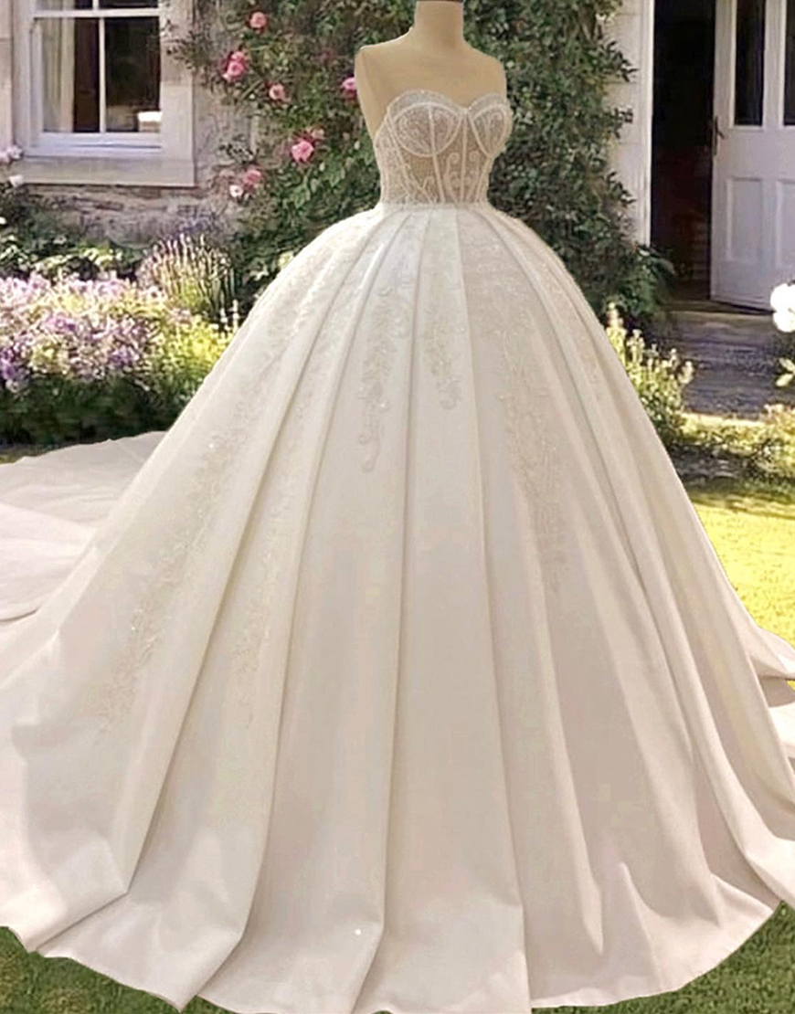 Ivory Sweetheart Corset Ruched Princess Ball Gown Long Quinceanera Dress with Lace