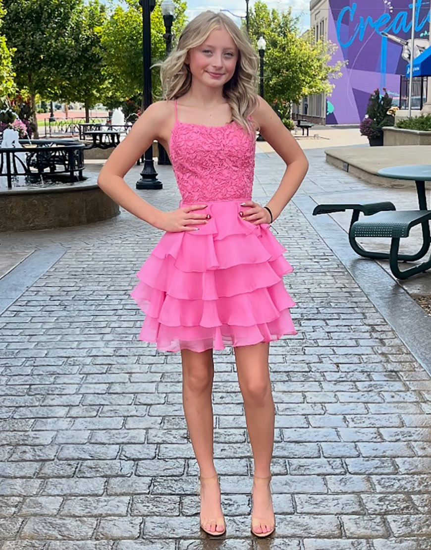 Emerald Green Chiffon Ruffled A-Line Short Homecoming Dress with Appliques