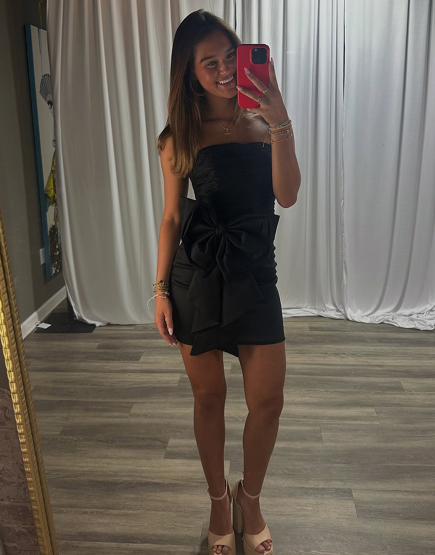 Berlinnova Women Black Satin Tight Short Homecoming Dress Strapless Cocktail Dress with Bow