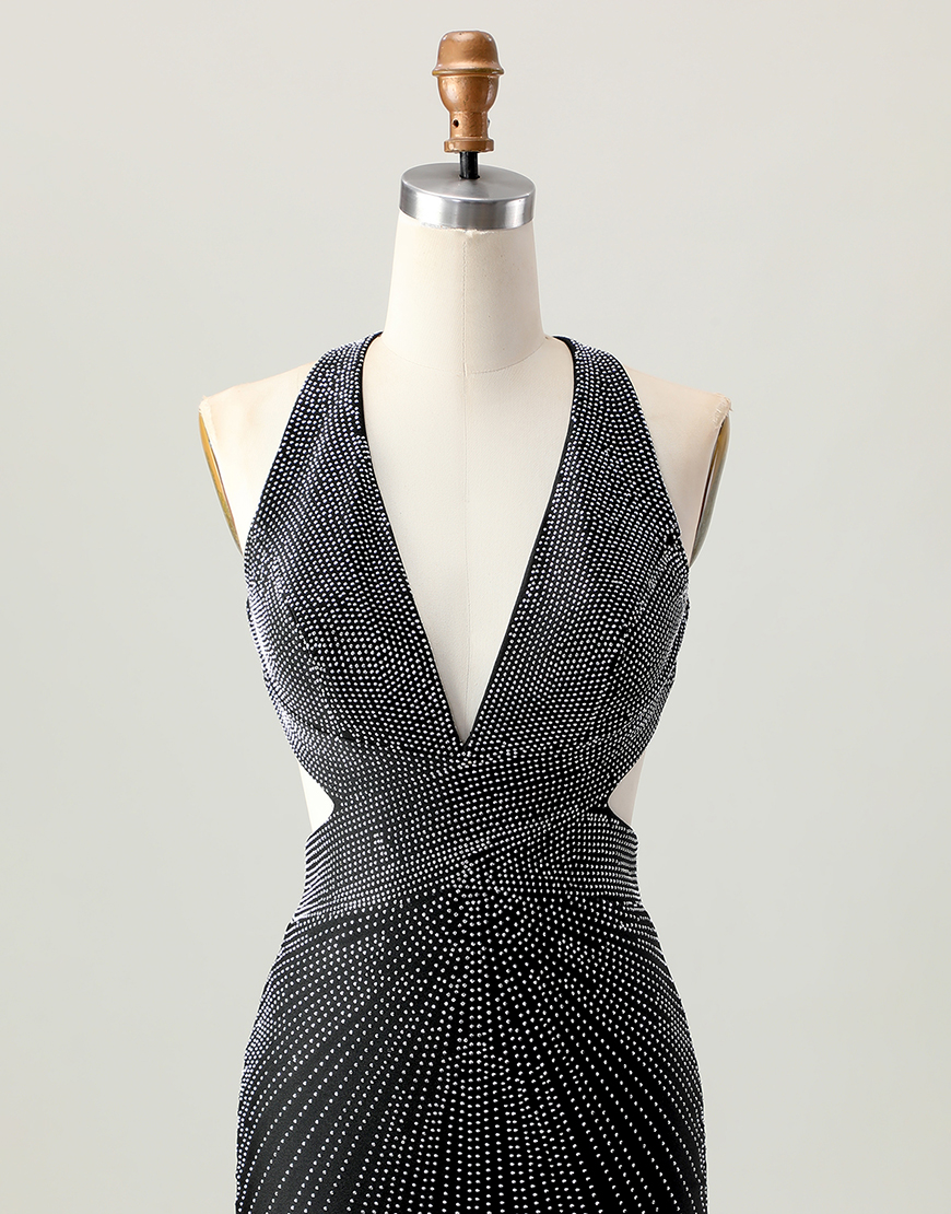 Glitter Black V-Neck Tight Short Homecoming Dress with Beading