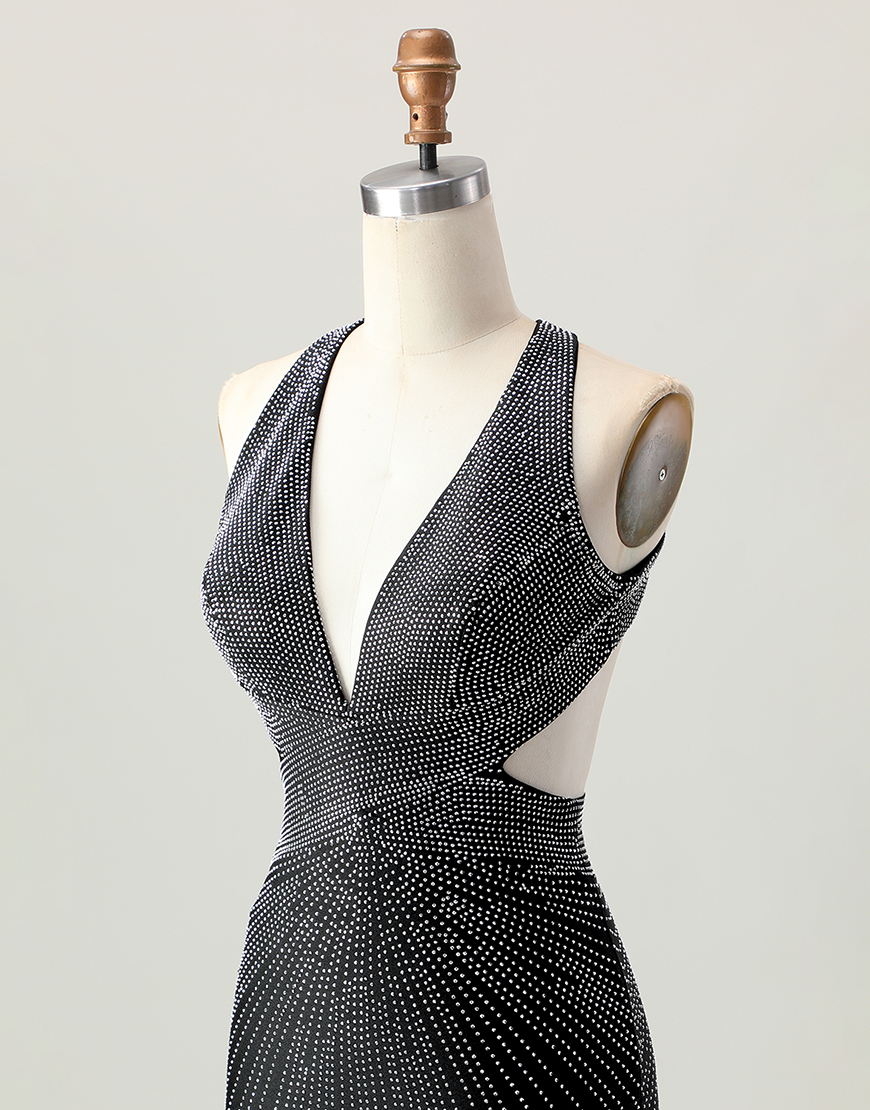 Glitter Black V-Neck Tight Short Homecoming Dress with Beading