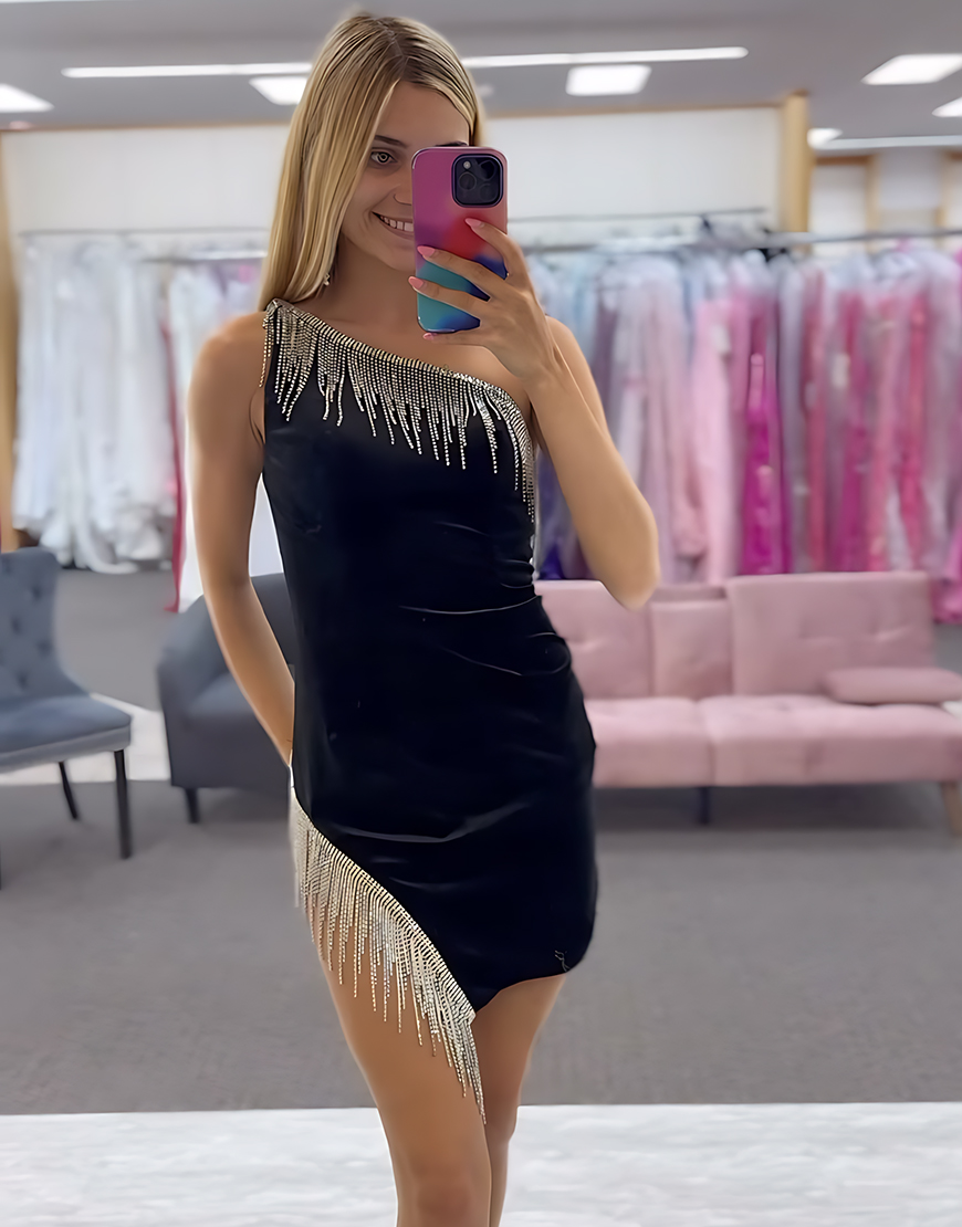 Sparkly Black Bodycon Short One Shoulder Homecoming Dress with Fringes