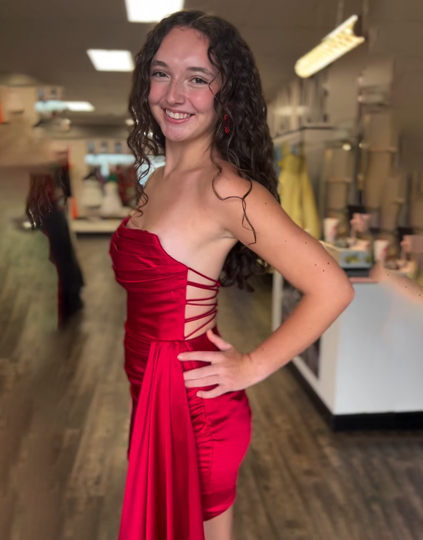 Red Strapless Ruched Tight Short Satin Homecoming Dress with Side Cape