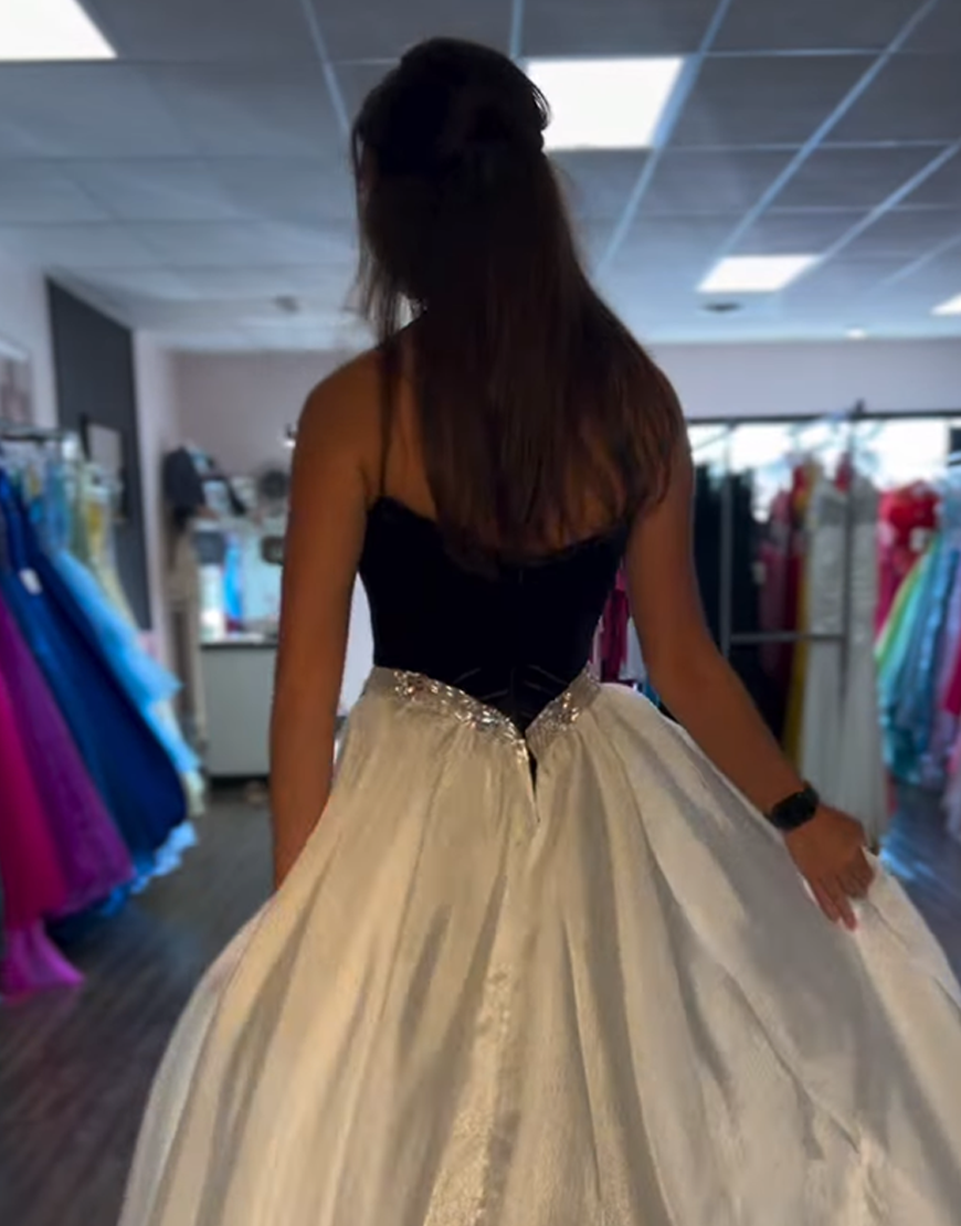 Sparkly Black Mermaid Sweetheart Velvet Long Prom Dress with Beading